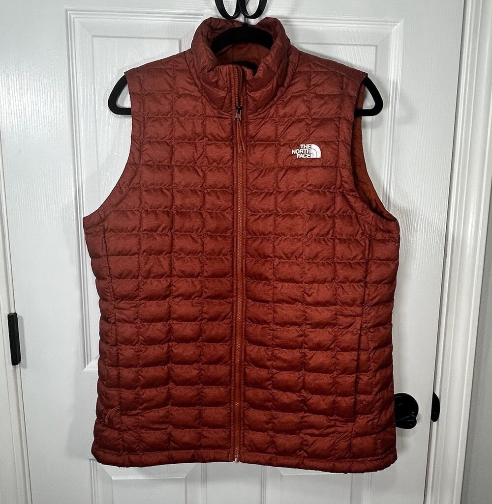 North Face Women's ThermoBall Vest Burnt Orange - Size Large